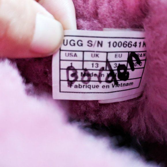 Ugg Boots Hot Pink Bailey Bow Suede  Girl's - Picture 5 of 5